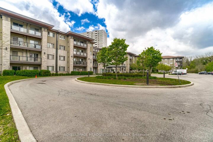Photo de la propriété:  570 Lolita Gardens 119  ON L5A 0A1 