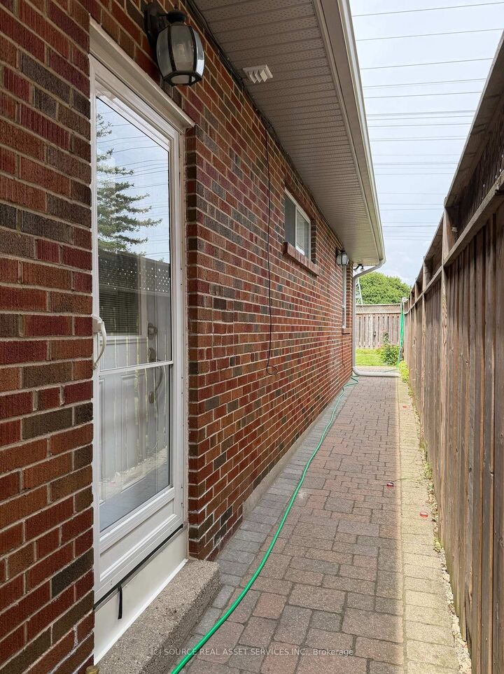 Property Photo:  65 Glen Agar Drive Basement  ON M9B 5M2 