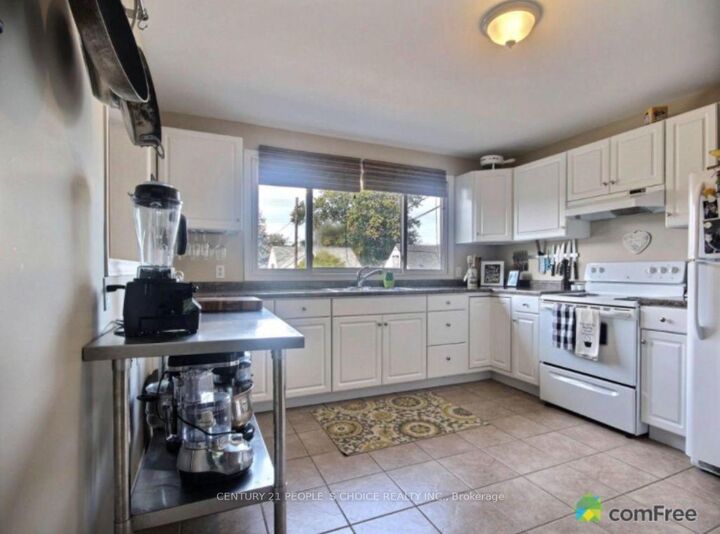 Property Photo:  3784 Sinnicks Avenue 2  ON L2J 2G7 