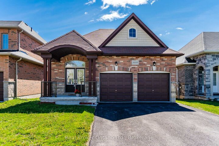 Property Photo: 3135 Emperor Drive ON L3V 0G4