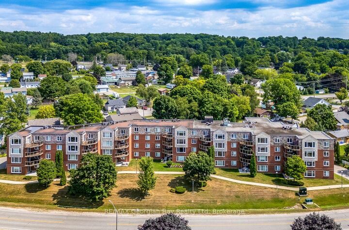 Property Photo: 11 Beck Boulevard 404 ON L9M 2G1