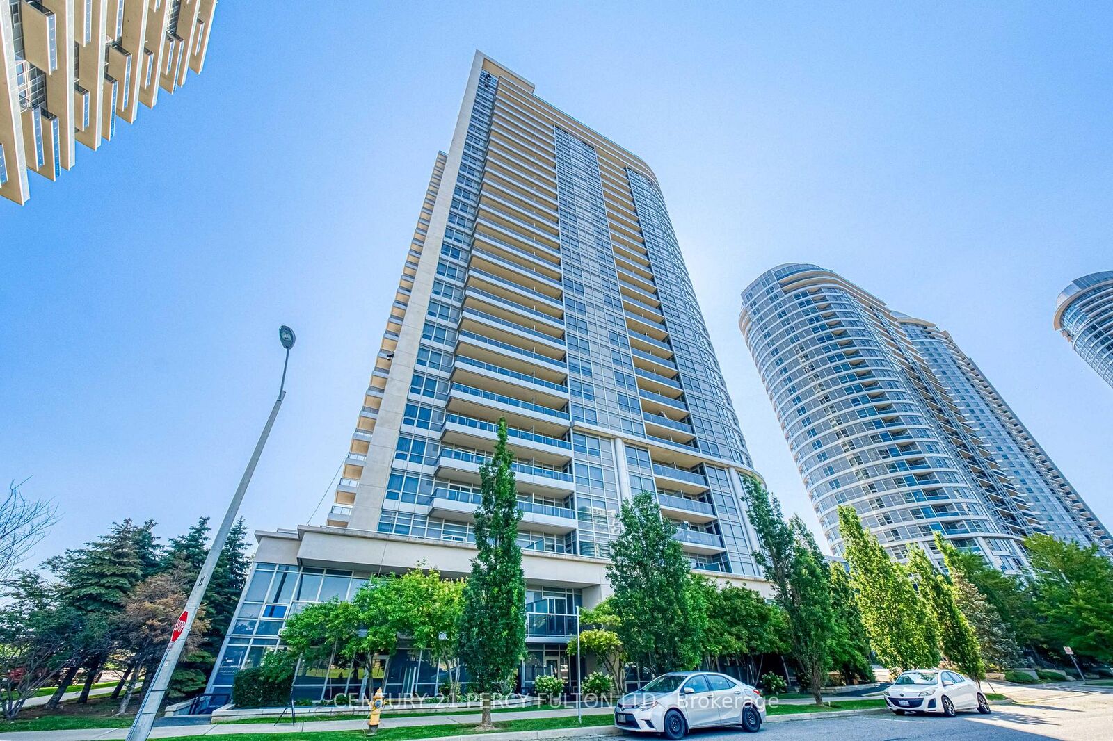 Photo de la propriété: 181 Village Green Square 116 ON M1S 0L3