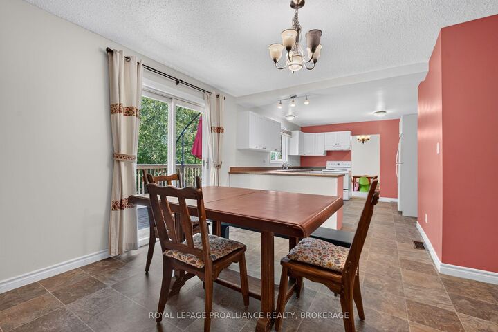 Property Photo:  900 Nottinghill Avenue  ON K7P 2B4 