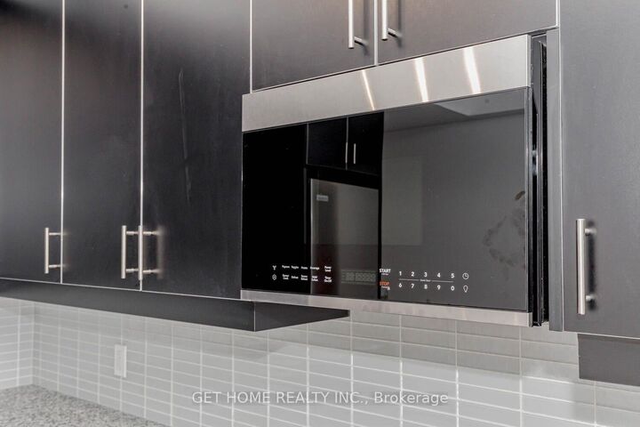 Property Photo: 2343 Khalsa Gate 209 ON L6M 5R6