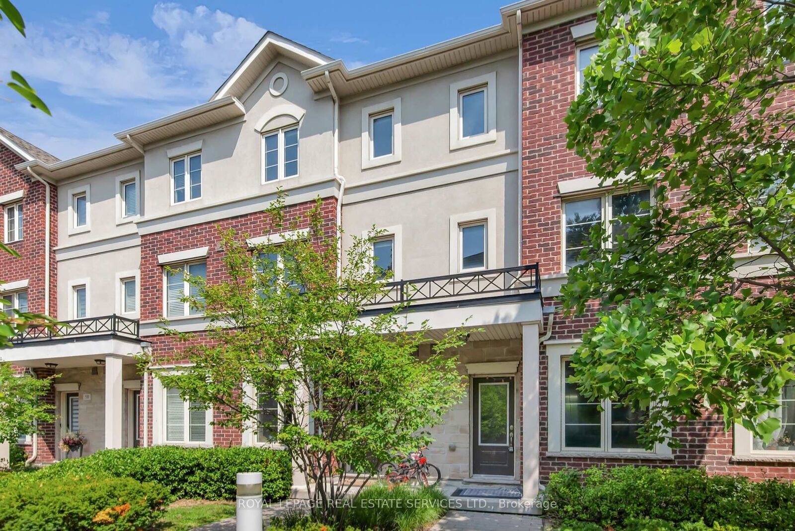 Property Photo: 636 Evans Avenue 47 ON M8W 0A8