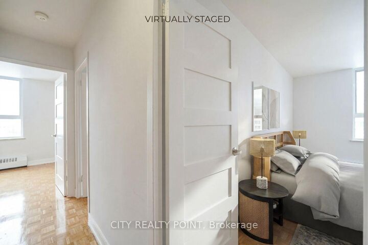 Property Photo: 6200 Bathurst Street 1412 ON M2R 2A3