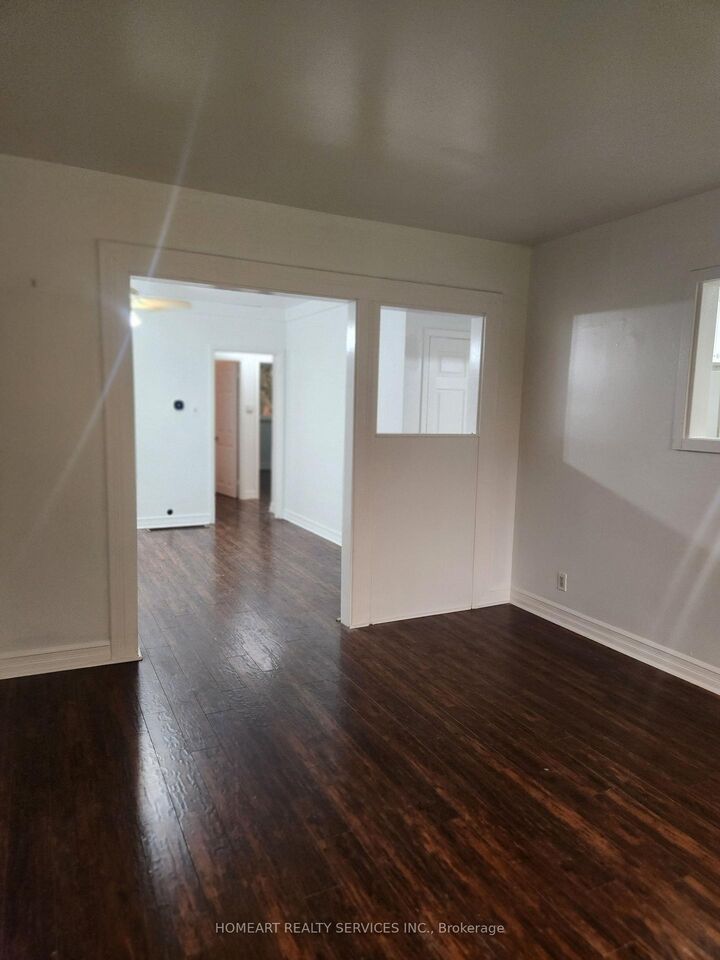 Photo de la propriété: 87 Tulloch Drive ON L1S 2S3