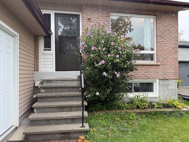 Property Photo:  47 Metro Road S  ON L4P 3J5 