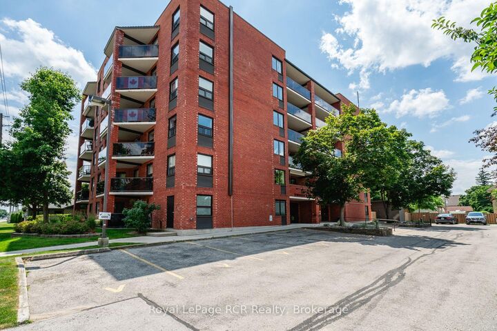 536 11th Avenue 606 — photo 1