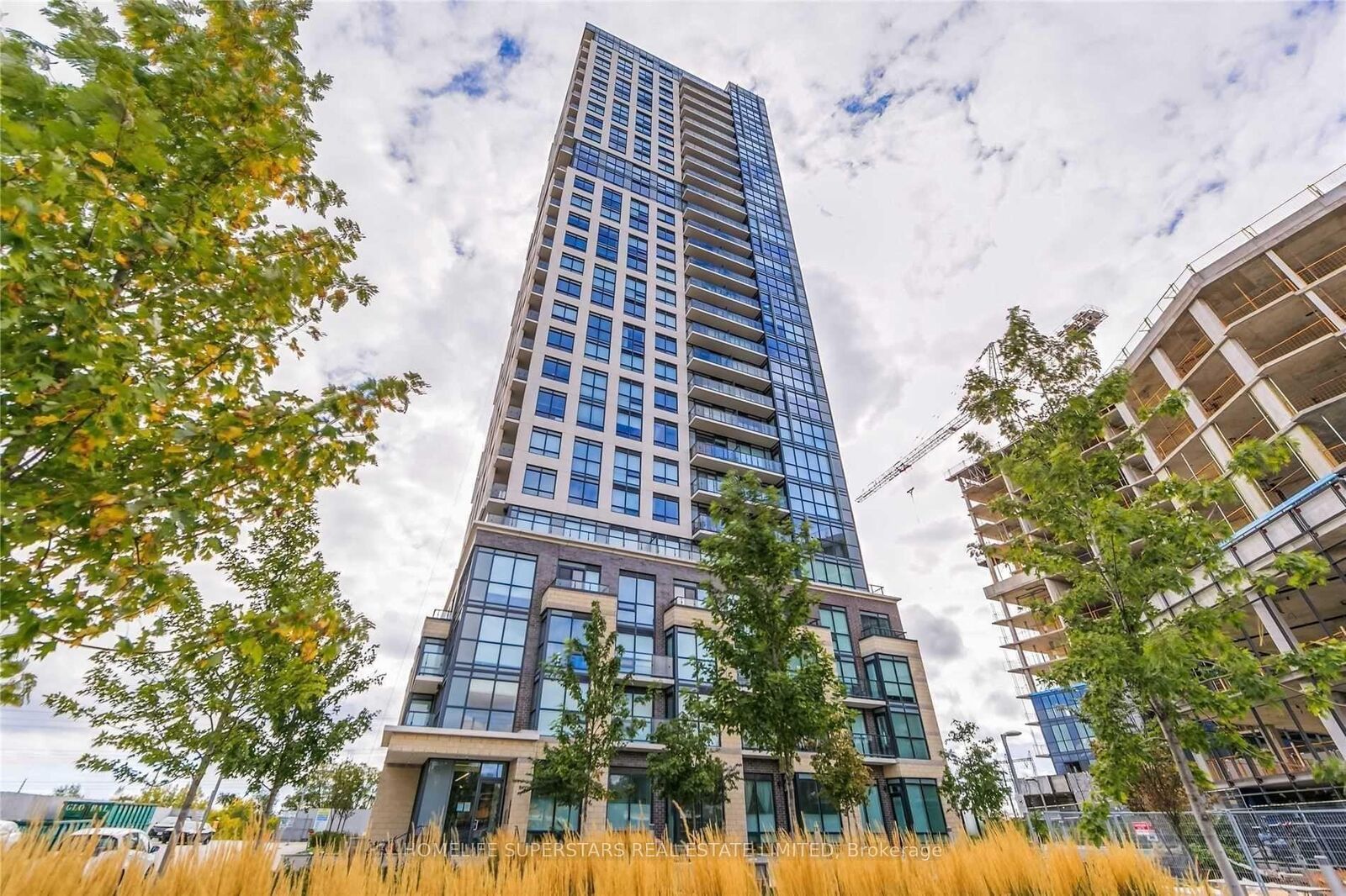 Property Photo: 20 Thomas Riley Road W 809 ON M9B 0C3