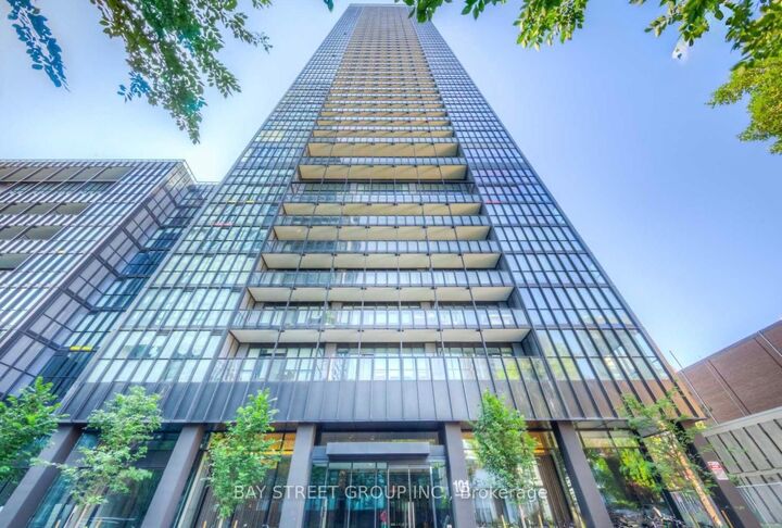 101 Charles Street E 4901 — photo 1