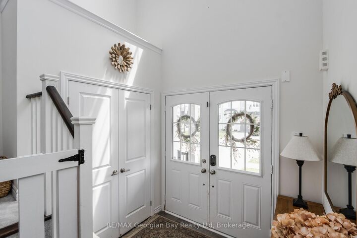 Property Photo: 215 Roy Drive ON L0M 1S0