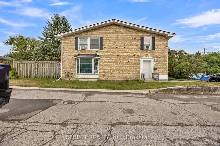 Property Photo:  73 Arbour Glen Crescent 1  ON N5Y 1Z9 