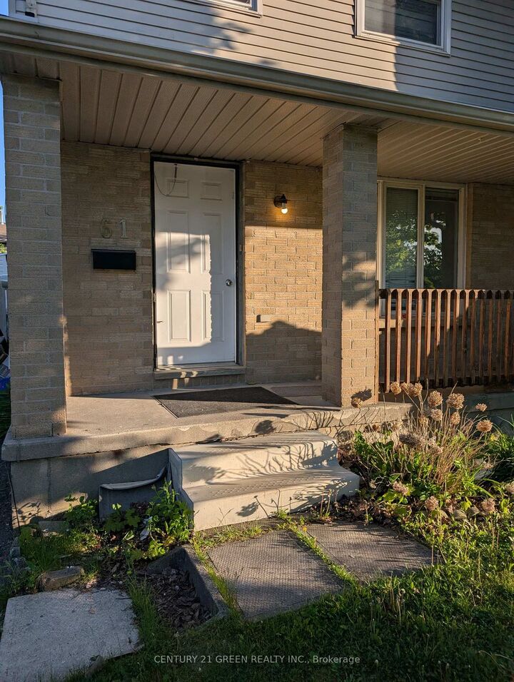 Property Photo:  61 Ashley Crescent  ON N6E 3P8 