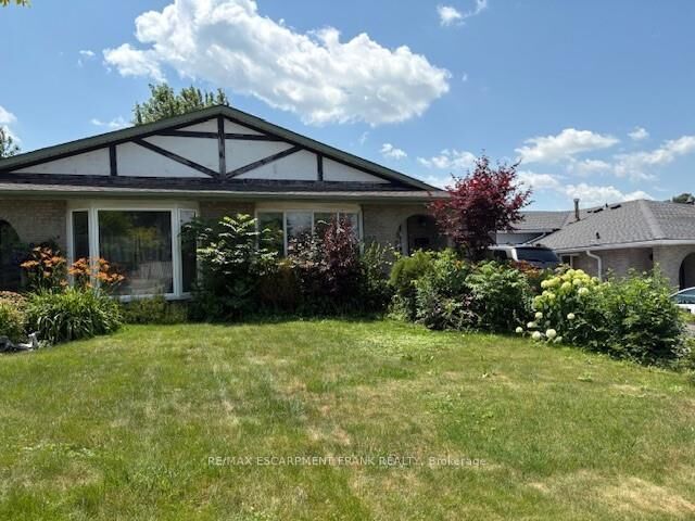 Property Photo: 97 Guildwood Drive ON L9C 6S3