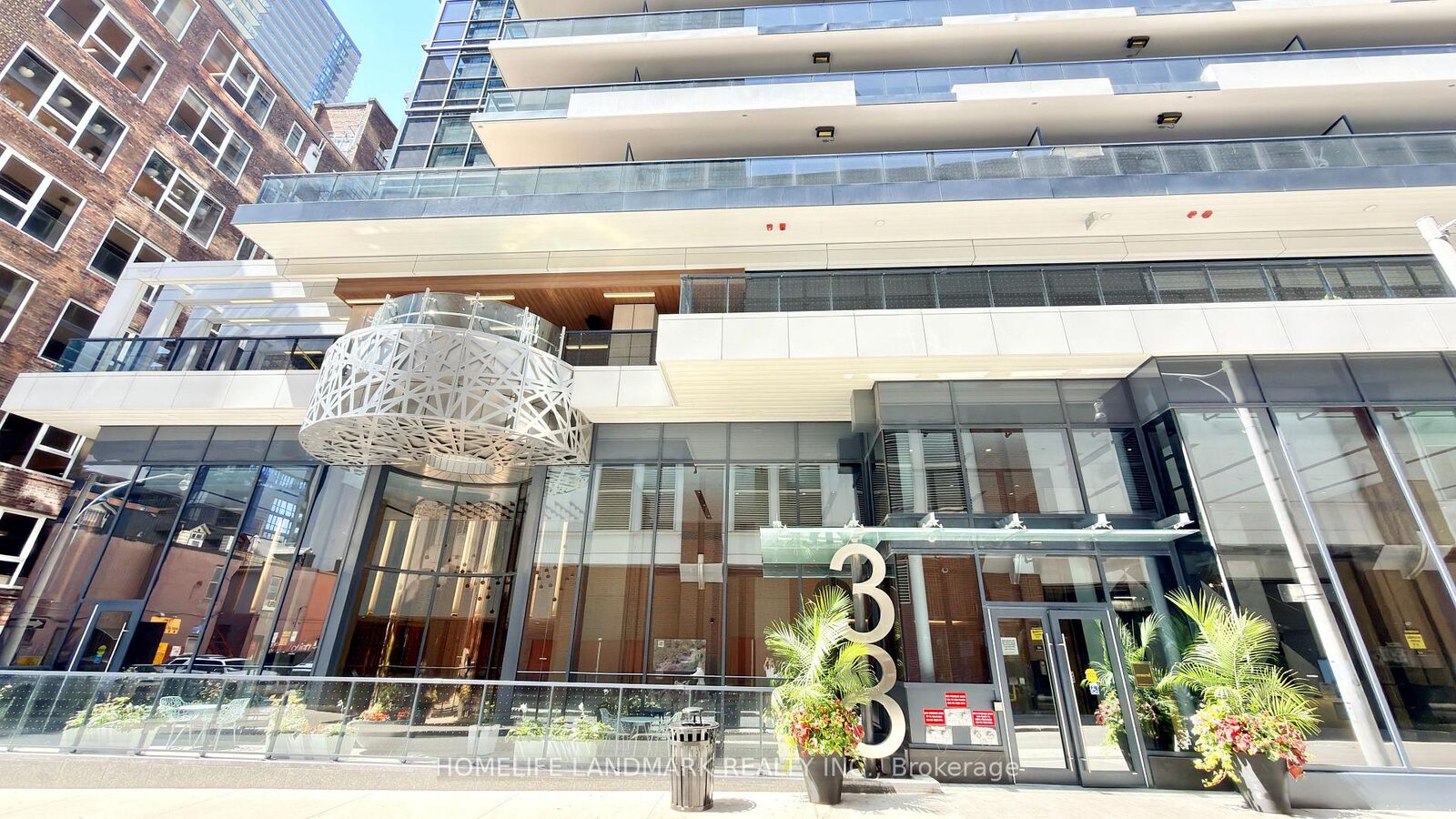 Property Photo:  38 Widmer Street 3205  ON M5V 0P7 