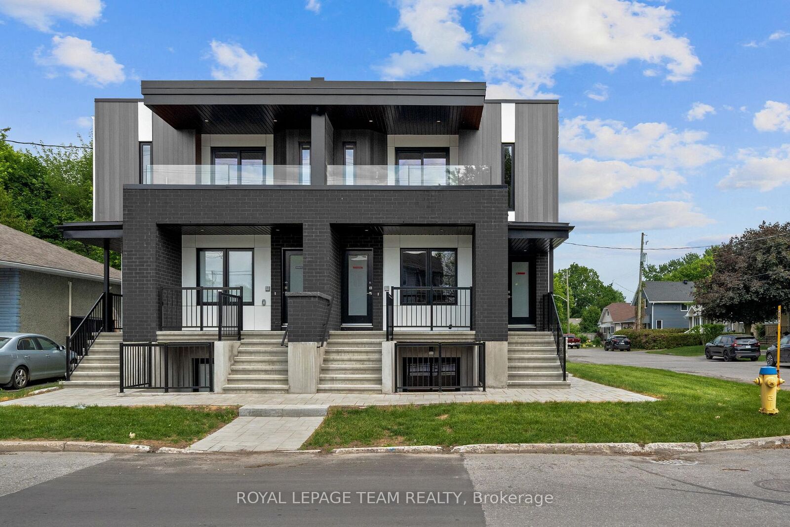 Property Photo: 1231 Shillington Avenue Upper ON K1Z 7Z9