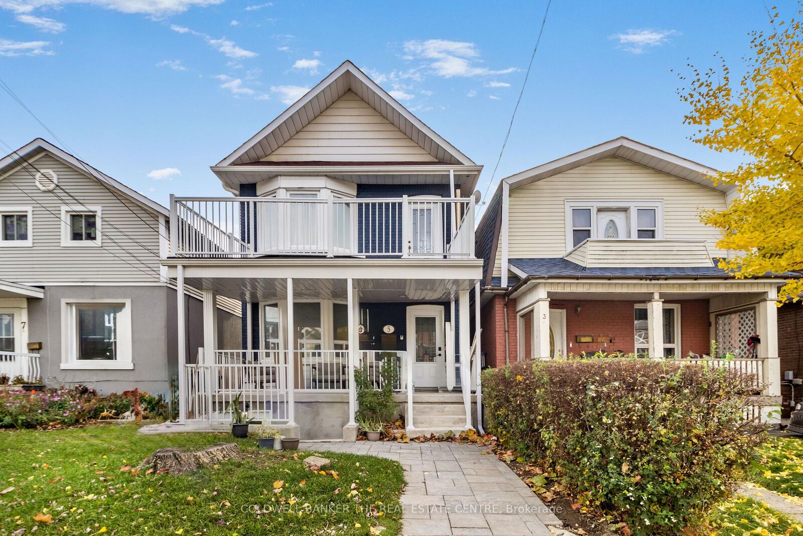 Property Photo: 5 Rutherford Avenue ON M6M 2C5