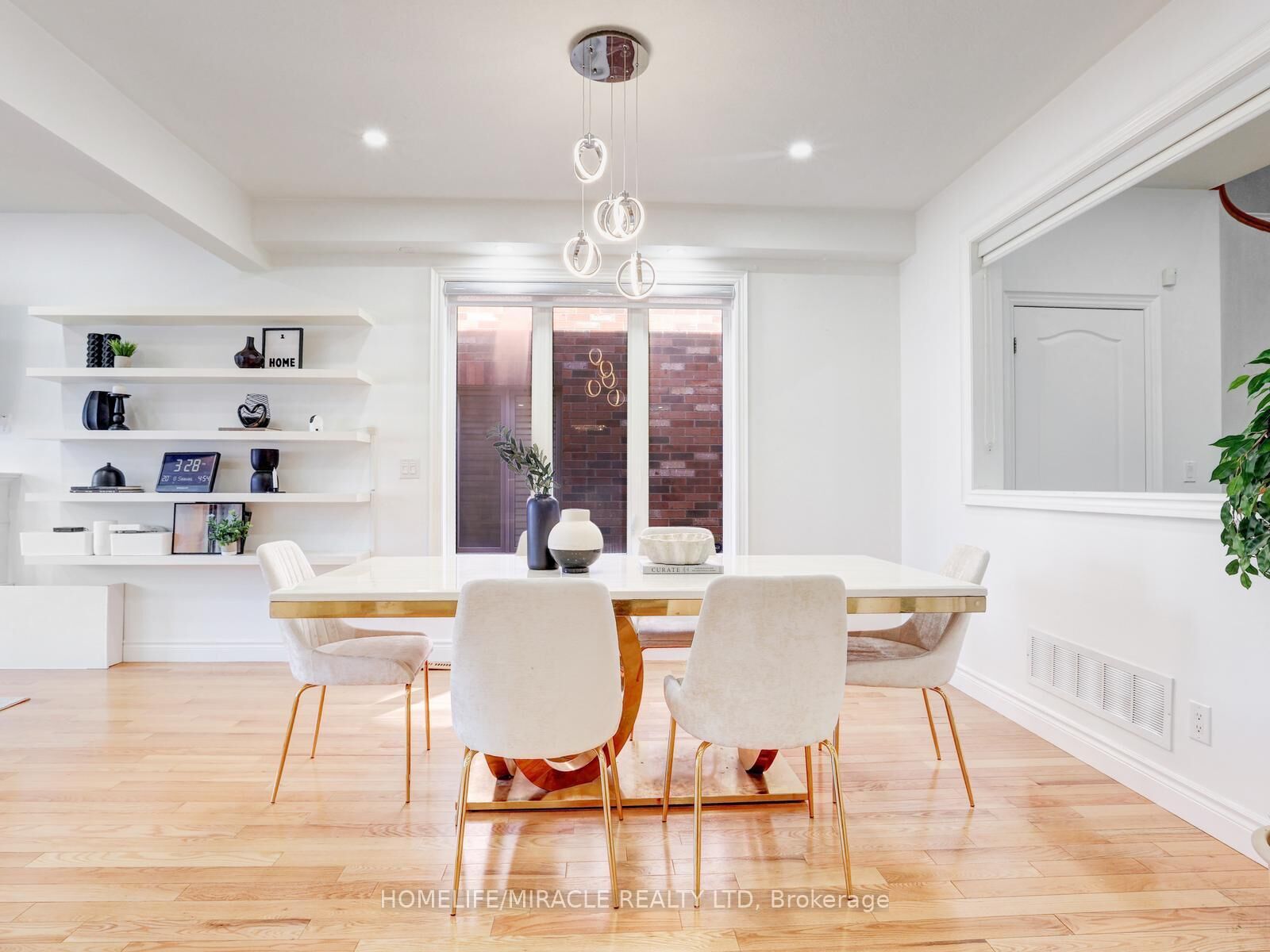 Property Photo: