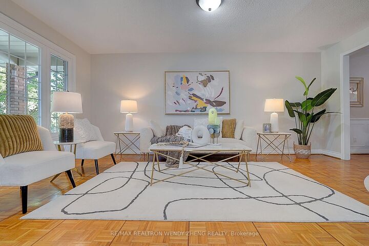 Property Photo: 118 Henderson Avenue ON L3T 2L4