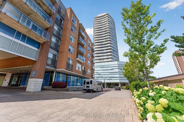 Property Photo:  485 Richmond Road 1108  ON K2A 3W9 
