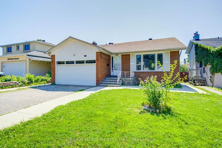 Property Photo: 1323 Shamir Crescent ON L5C 1L2