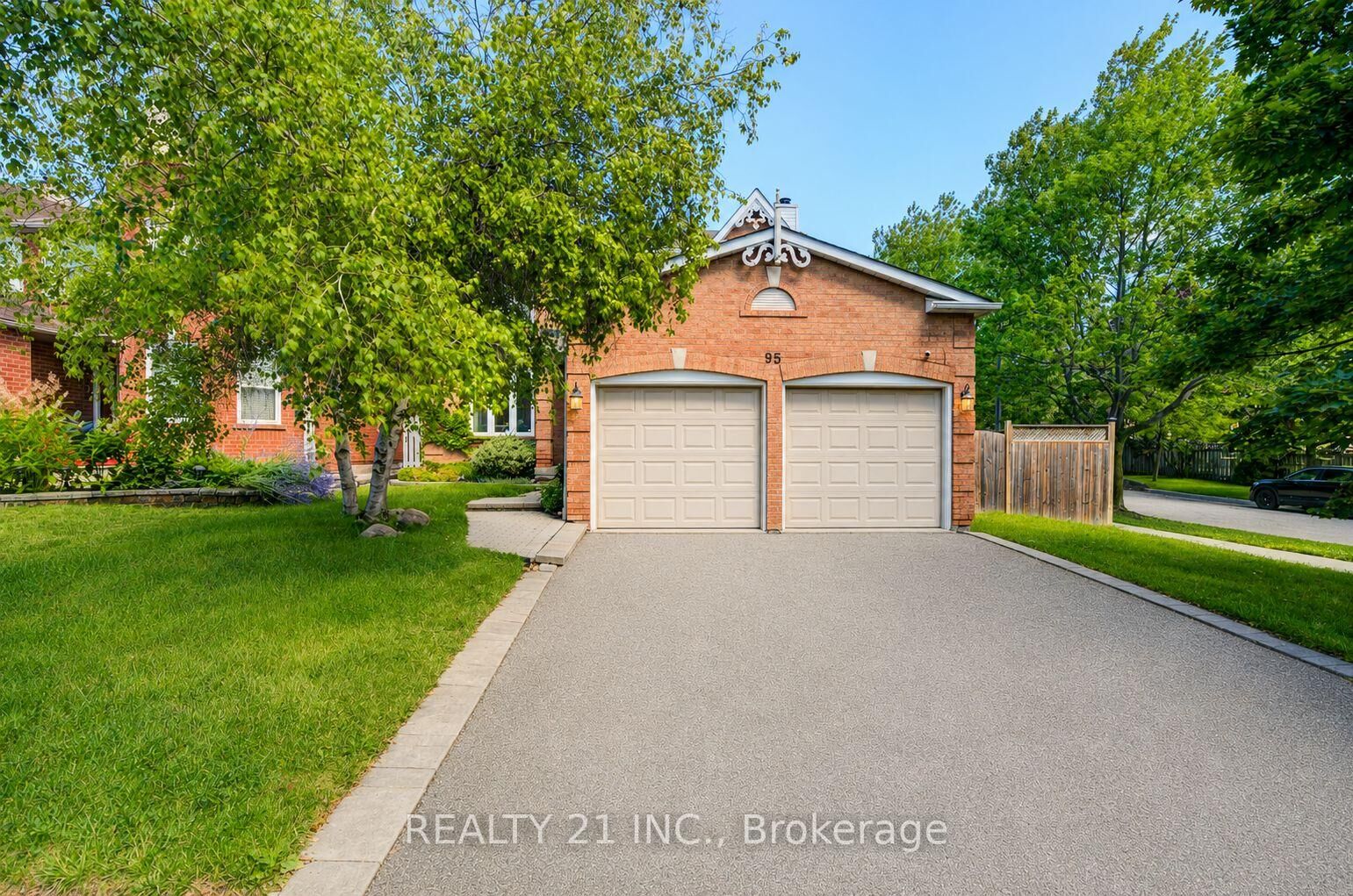 Property Photo: 95 Hearne Crescent ON L1T 3P6