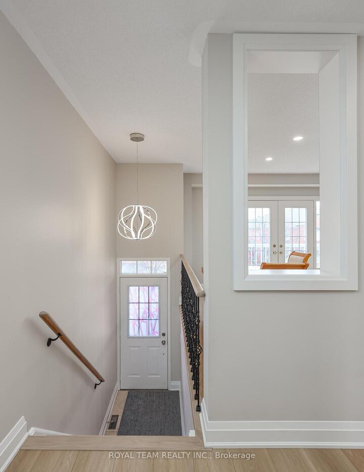 Property Photo:  11 Jarrett Court  ON L6A 3W4 
