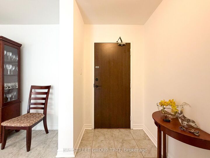 Property Photo: 9 Four Winds Drive 208 ON M3J 2S8