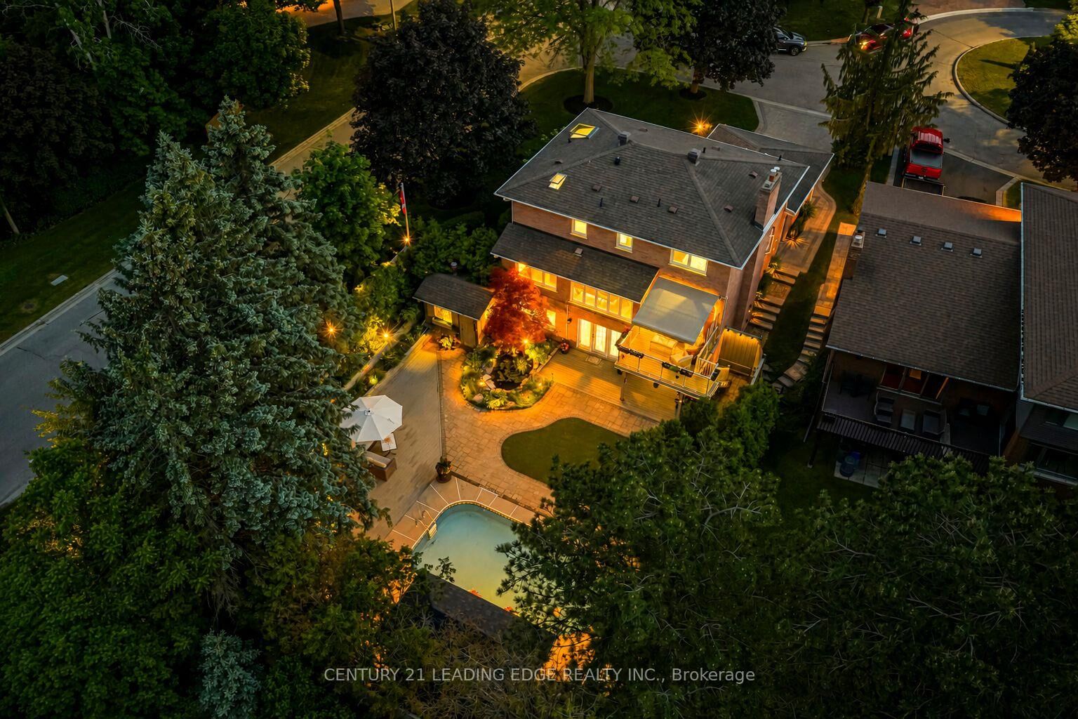 Property Photo: 1051 Chelsea Court ON L1G 7R4