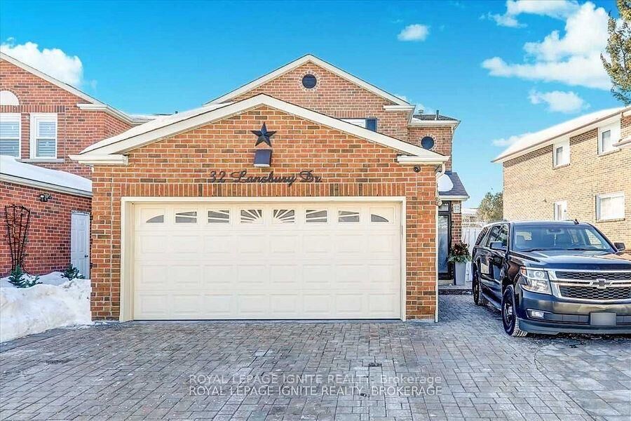 Property Photo:  32 Lansbury Drive Bsmt  ON M1V 3H6 