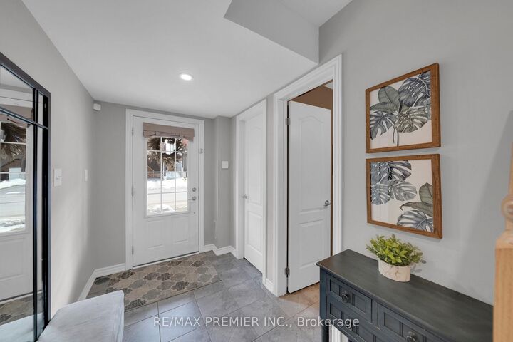 Property Photo:  48 Andean Lane  ON L9J 0B1 