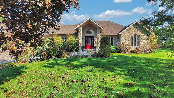 1065 20th Side Road — photo 1