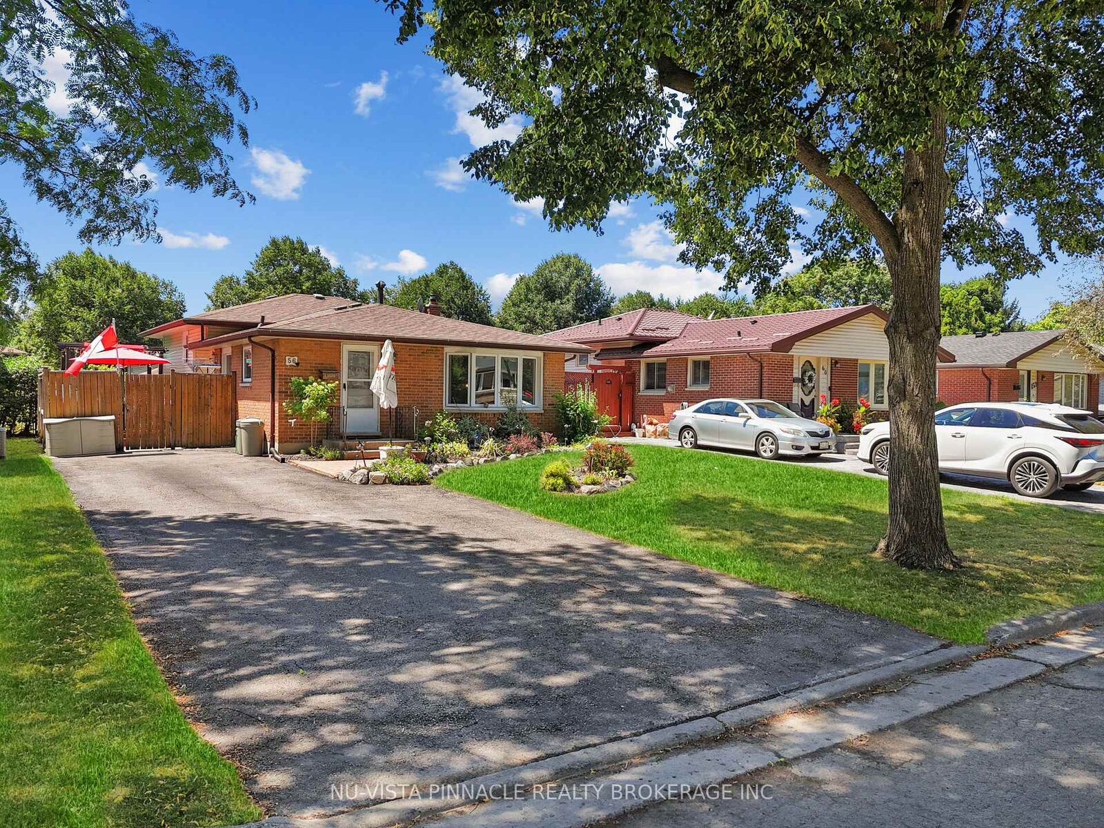 Property Photo:  56 Kintail Crescent  ON N6E 1J5 