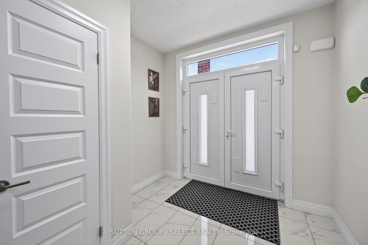 Property Photo: 801 Superior Drive ON N5X 0M1