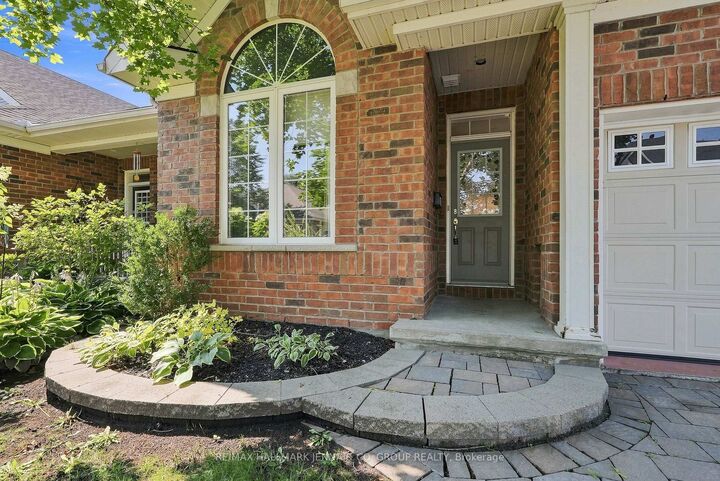 Property Photo: 110 Heathercrest Private ON K2J 5E6