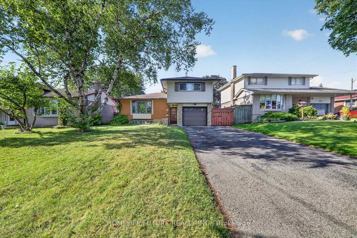 Property Photo: 163 Labrador Drive ON L1H 7E4