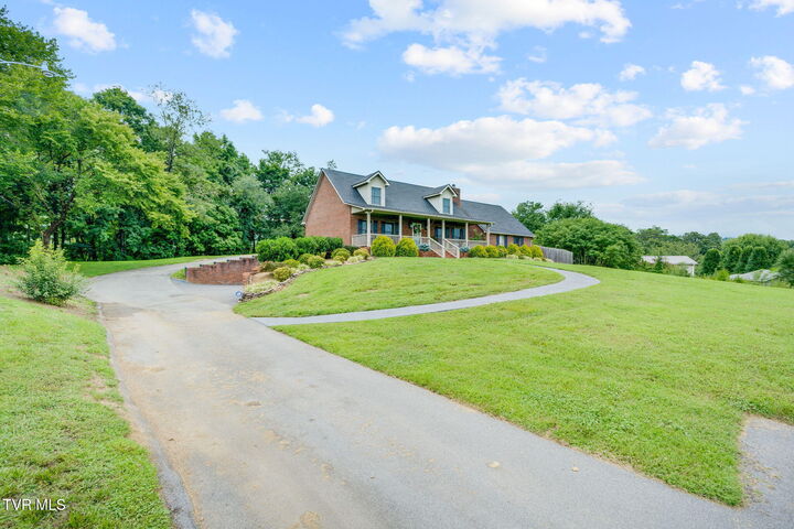 Property Photo:  214 Brooks Landing Circle  TN 37857 