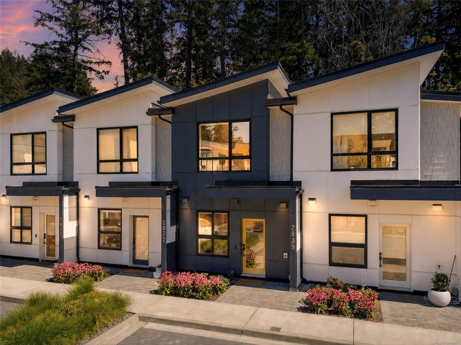 Property Photo: 2839 Caster Pl BC V9B 7B8