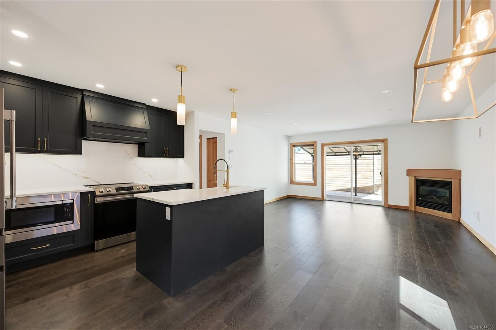 Property Photo: 1629 Kristin Way BC V0R 2W3