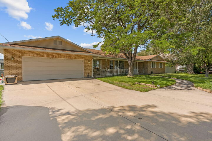 Property Photo: 20 E 100 S UT 84742