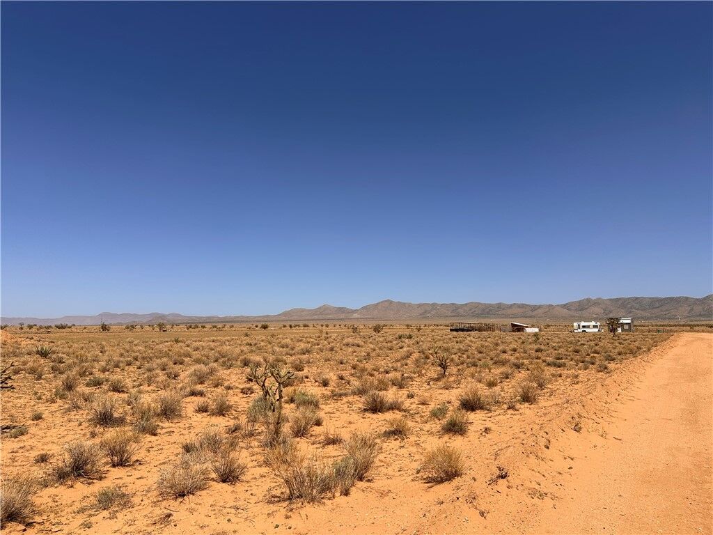 Property Photo:  0000 N Alamosa Rd  AZ 86401 
