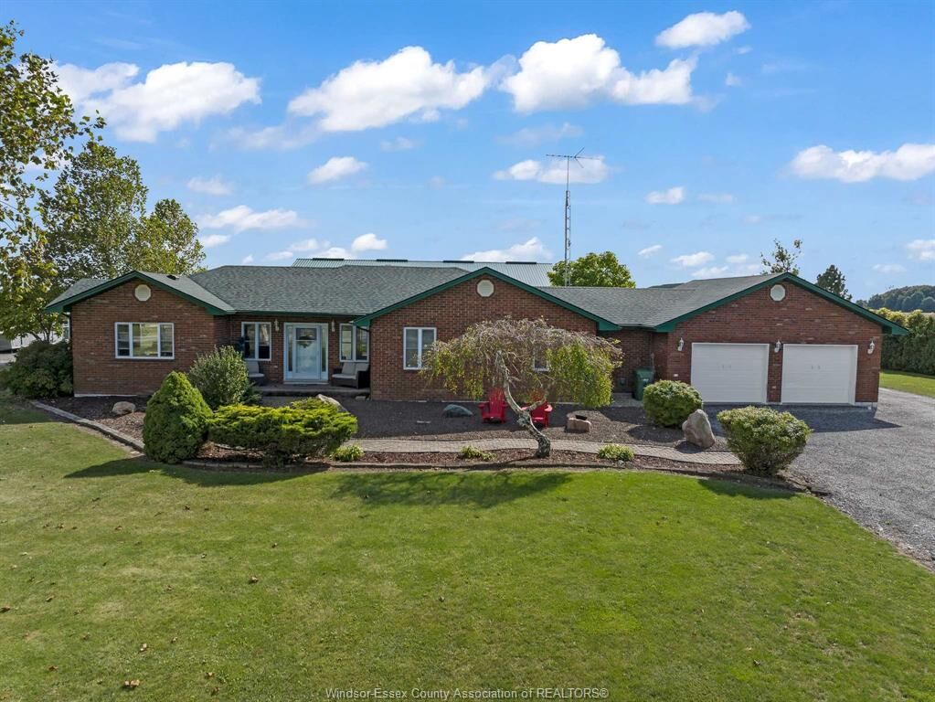 Property Photo:  16925 Lakeshore Road 303  ON N0P 2L0 
