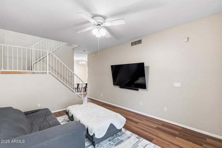 Property Photo: 1018 W Janice Drive AZ 85283