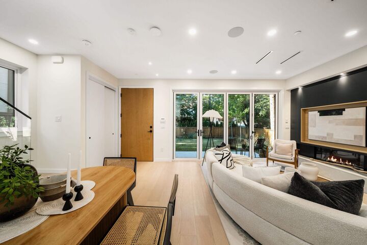 Property Photo: 2764 W 14 Avenue 1 BC V6K 2X2