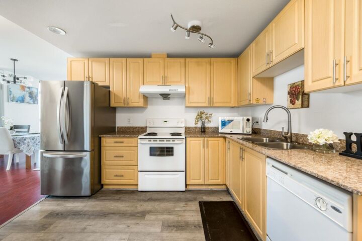 Property Photo: 6133 Buswell Street 1104 BC V6Y 0B2