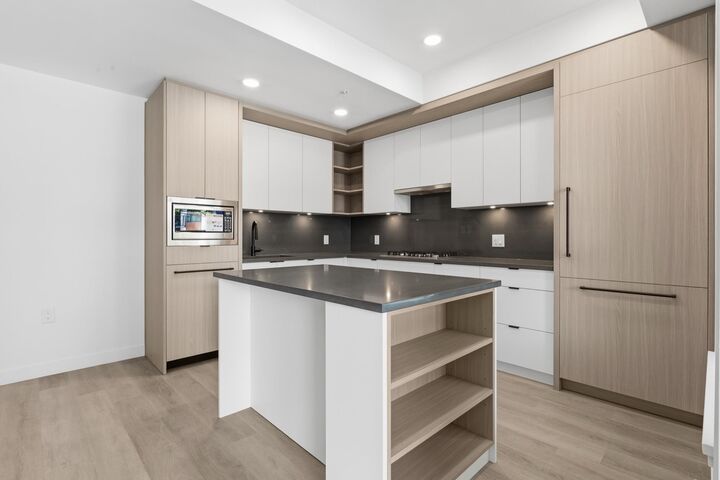Property Photo: 2268 E Broadway 203 BC V5N 0L2