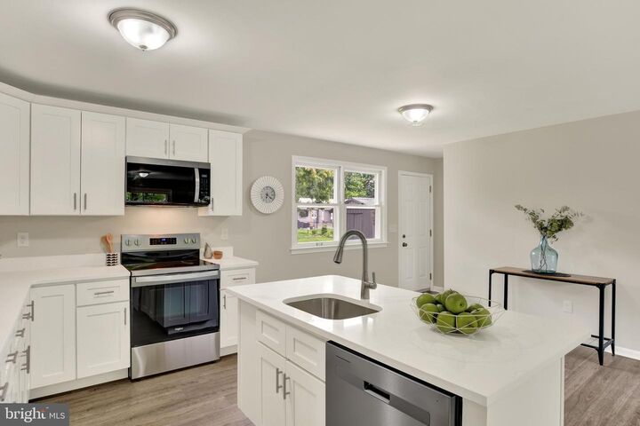 Property Photo:  1331 S Duke Street  PA 17078 