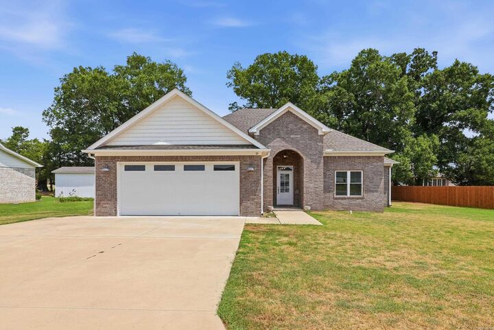 Property Photo:  19 Sunset Boulevard  AR 72110 