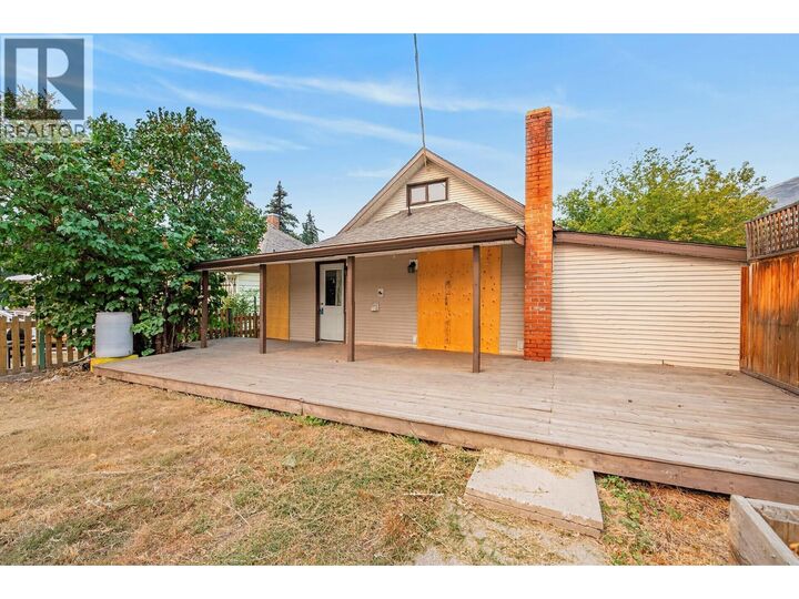Property Photo:  3007 38 Street  BC V1T 6H7 